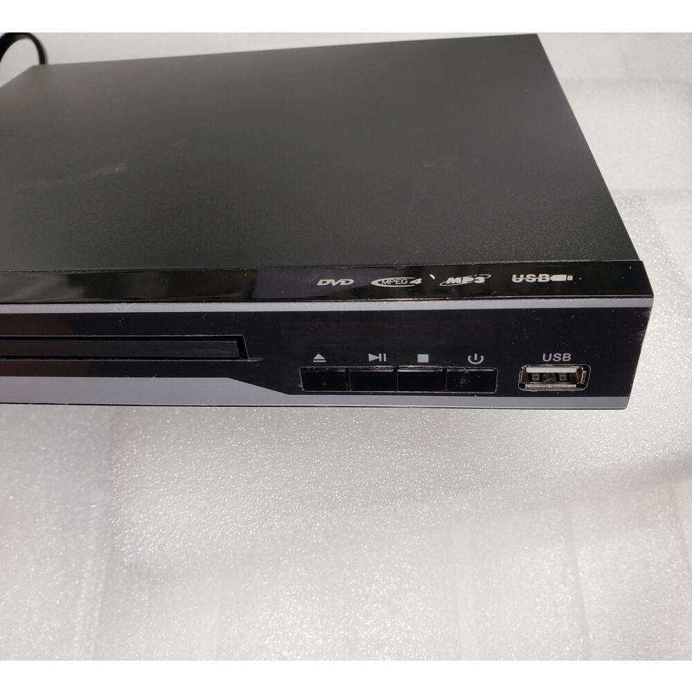 DVD Player, Region Free, w Remote Control and RCA Cable Only. ** NO HDMI **